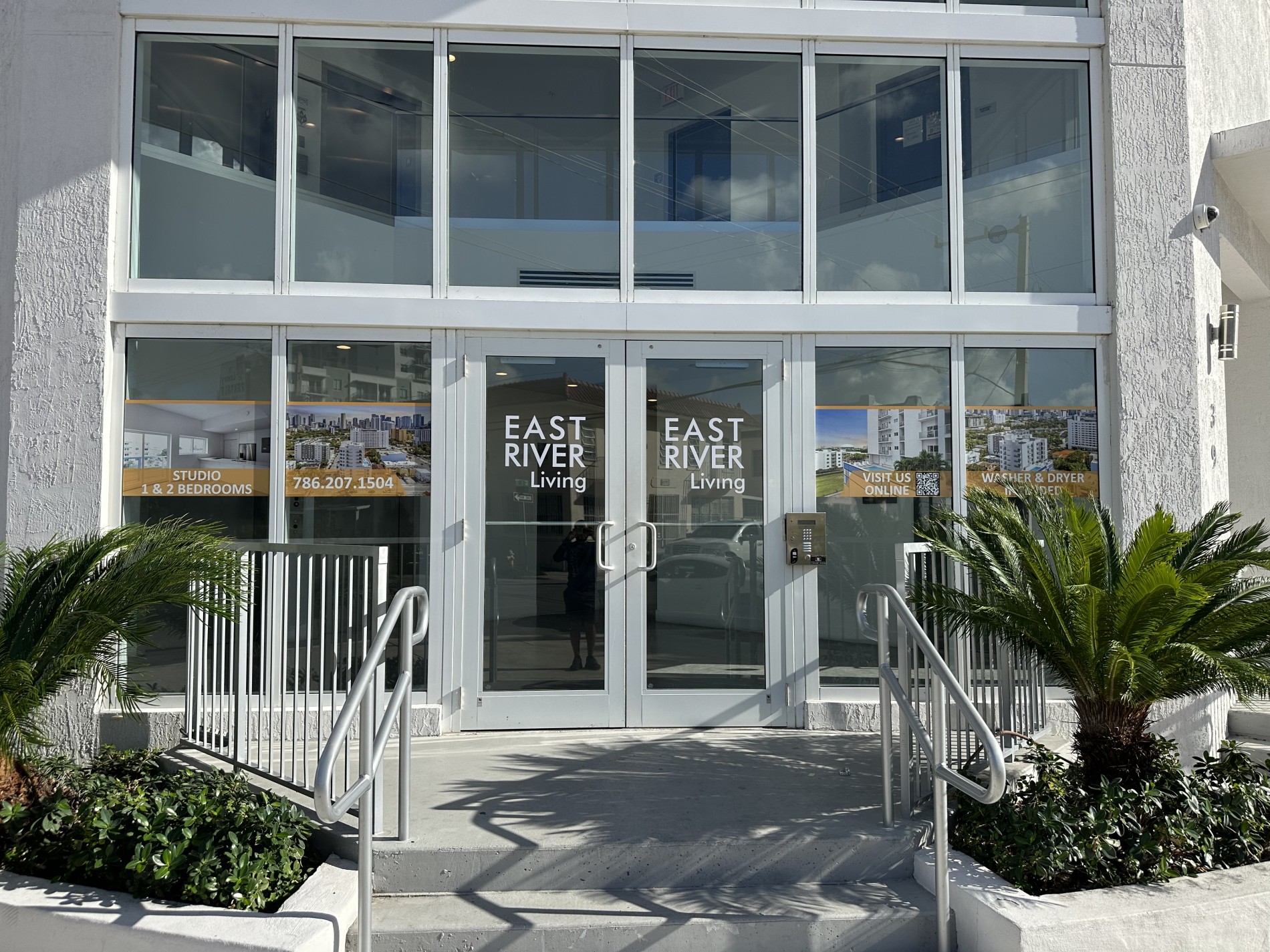 Real Estate Signs - Premium Signage Solutions in Miami, FL