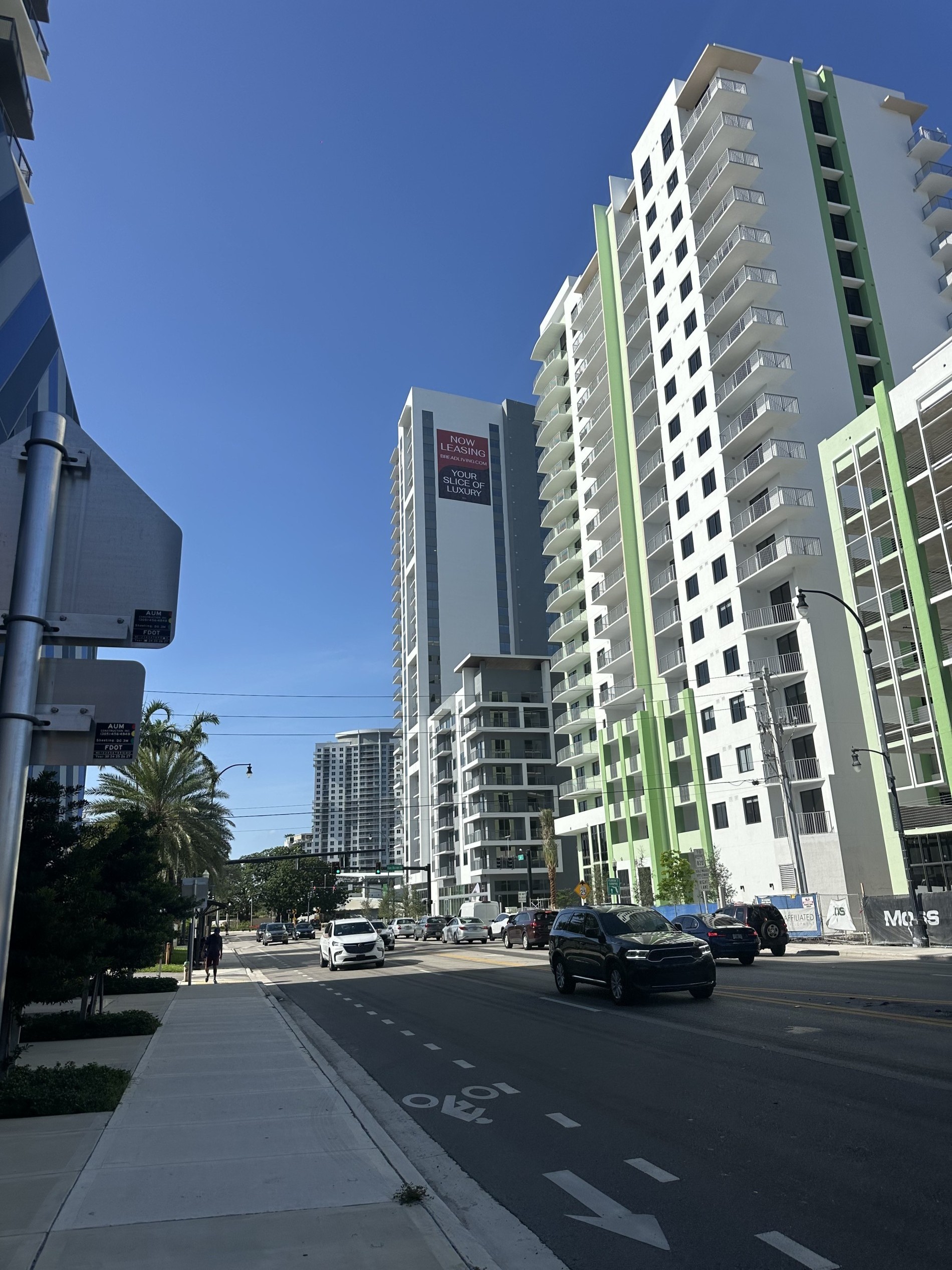 Building Installations Highrise Banners in Miami, FL
