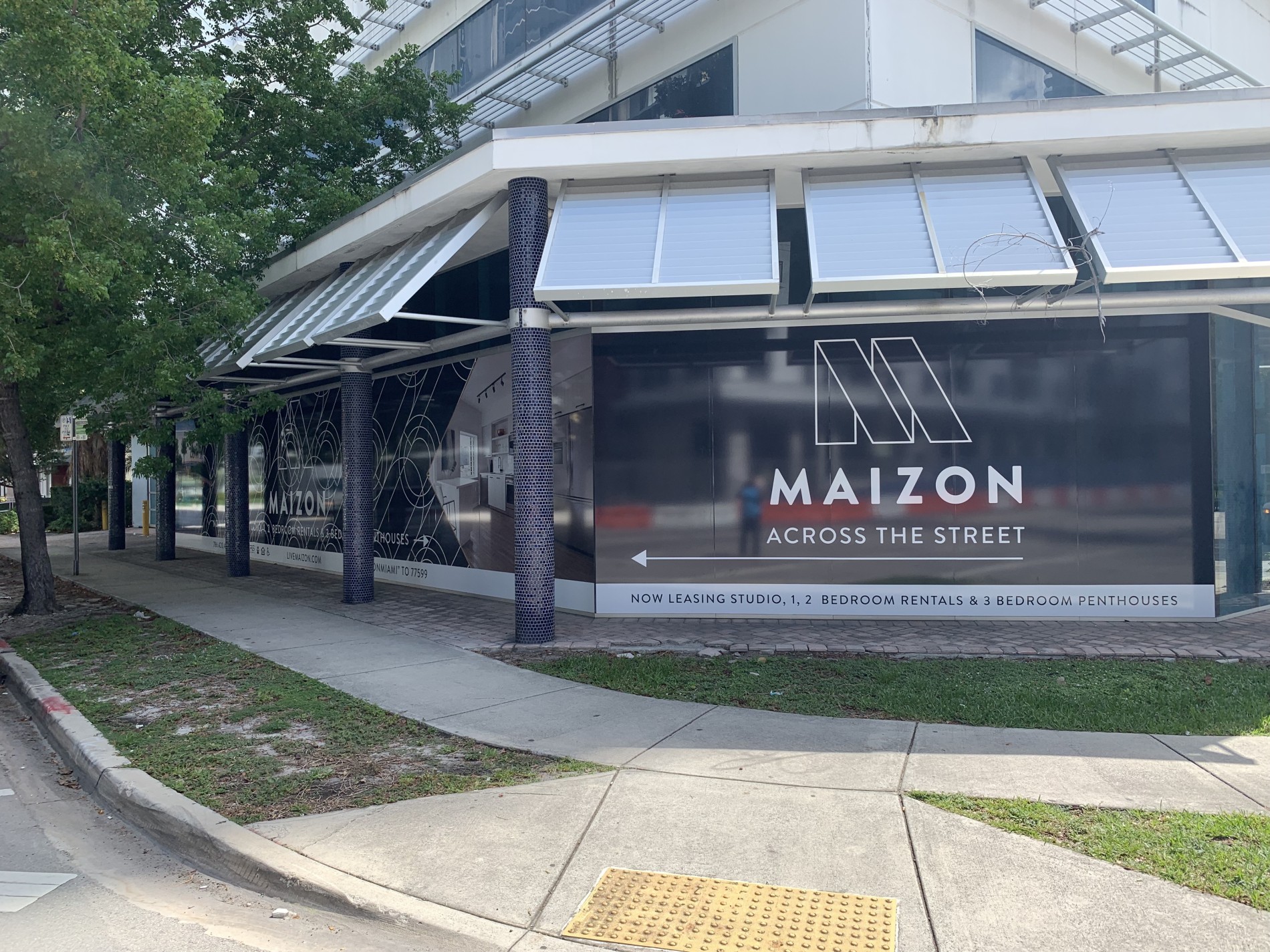 Real Estate Signs Services in Florida - Professional Real Estate Signs Miami, Fort Lauderdale, Boca Raton | Sign Design & Creations