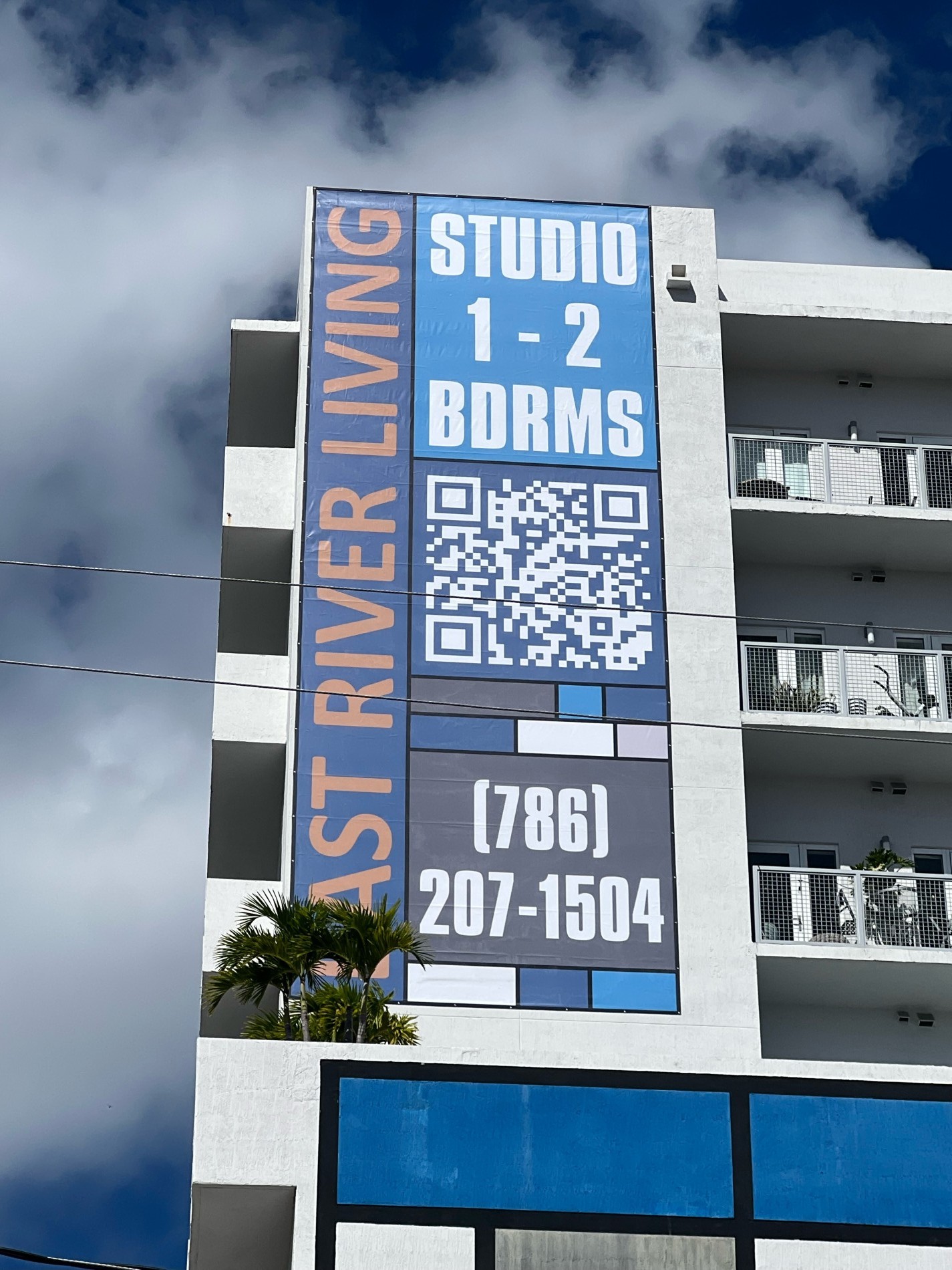 Premium Highrise Banners Services - Highrise Banners Miami, Fort Lauderdale, Boca Raton | Sign Design & Creations